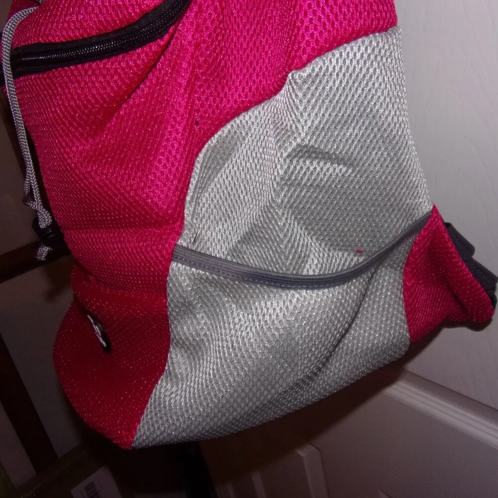 WUFFIE pet Carrier Backpack for Small Medium Large Dogs, Adjustable Breathable